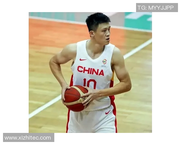 周鹏:从篮球场上的拼搏者到生活中的坚韧榜样,见证成长与坚持的力量